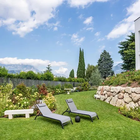 Midum Family Balcony Apartment *