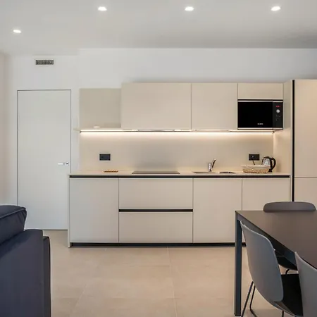 Midum Family Balcony Apartment