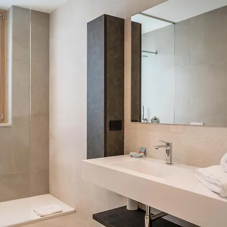 Apartment Midum Family Balcony