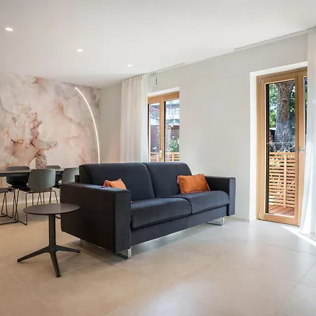 Apartment Midum Family Balcony *